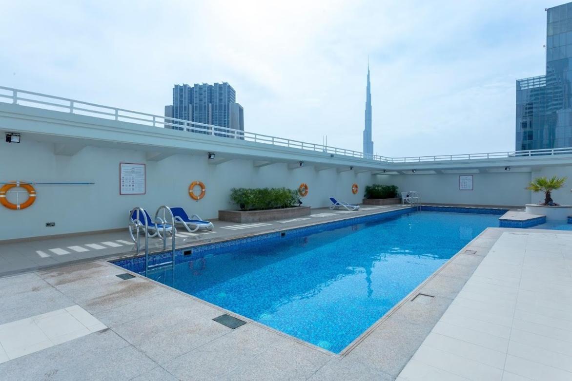 Trinity Holiday Homes - Sheikh Zayed Road Near To Financial Center Metro Station Dubaj Kültér fotó