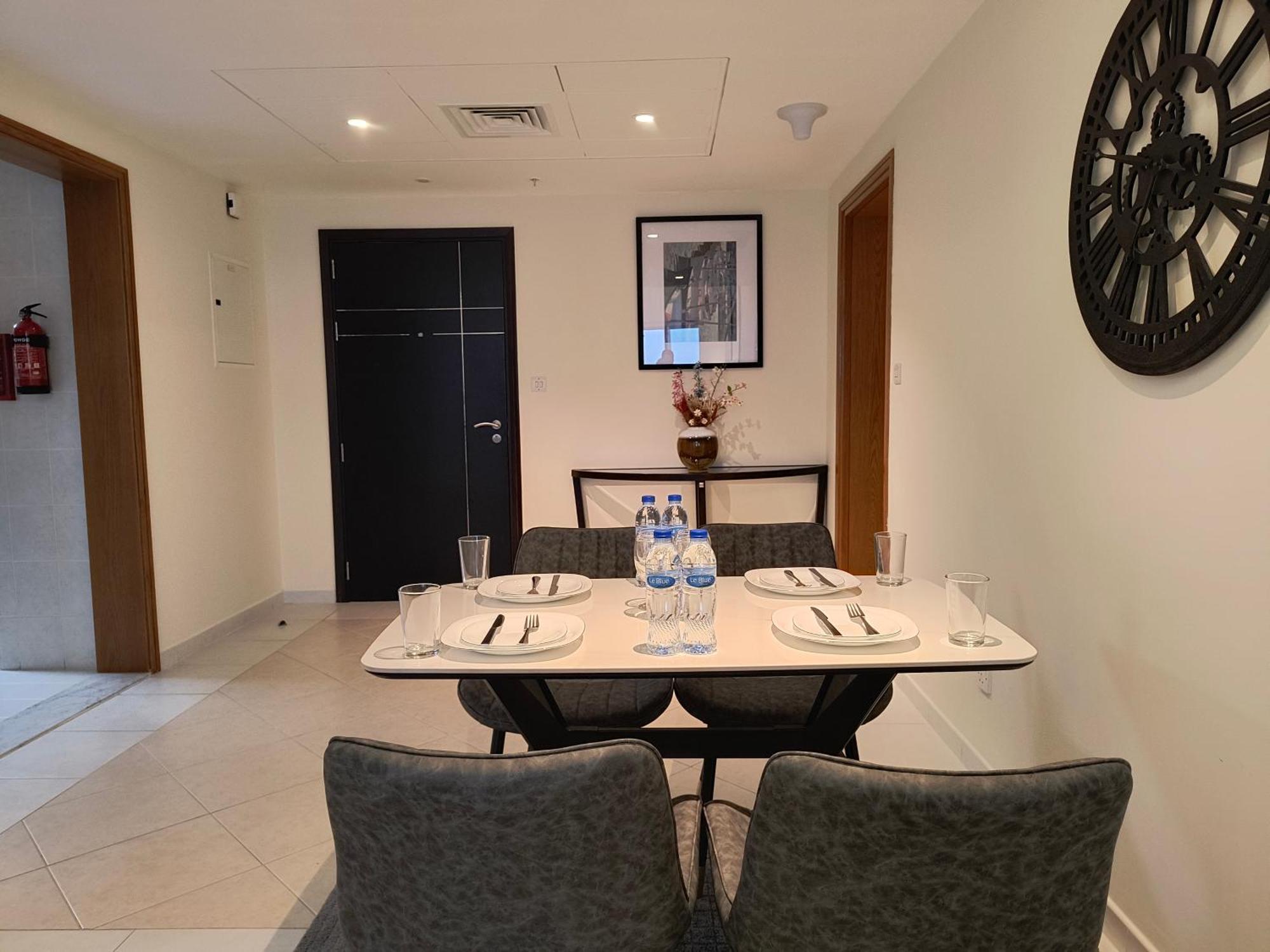 Trinity Holiday Homes - Sheikh Zayed Road Near To Financial Center Metro Station Dubaj Kültér fotó
