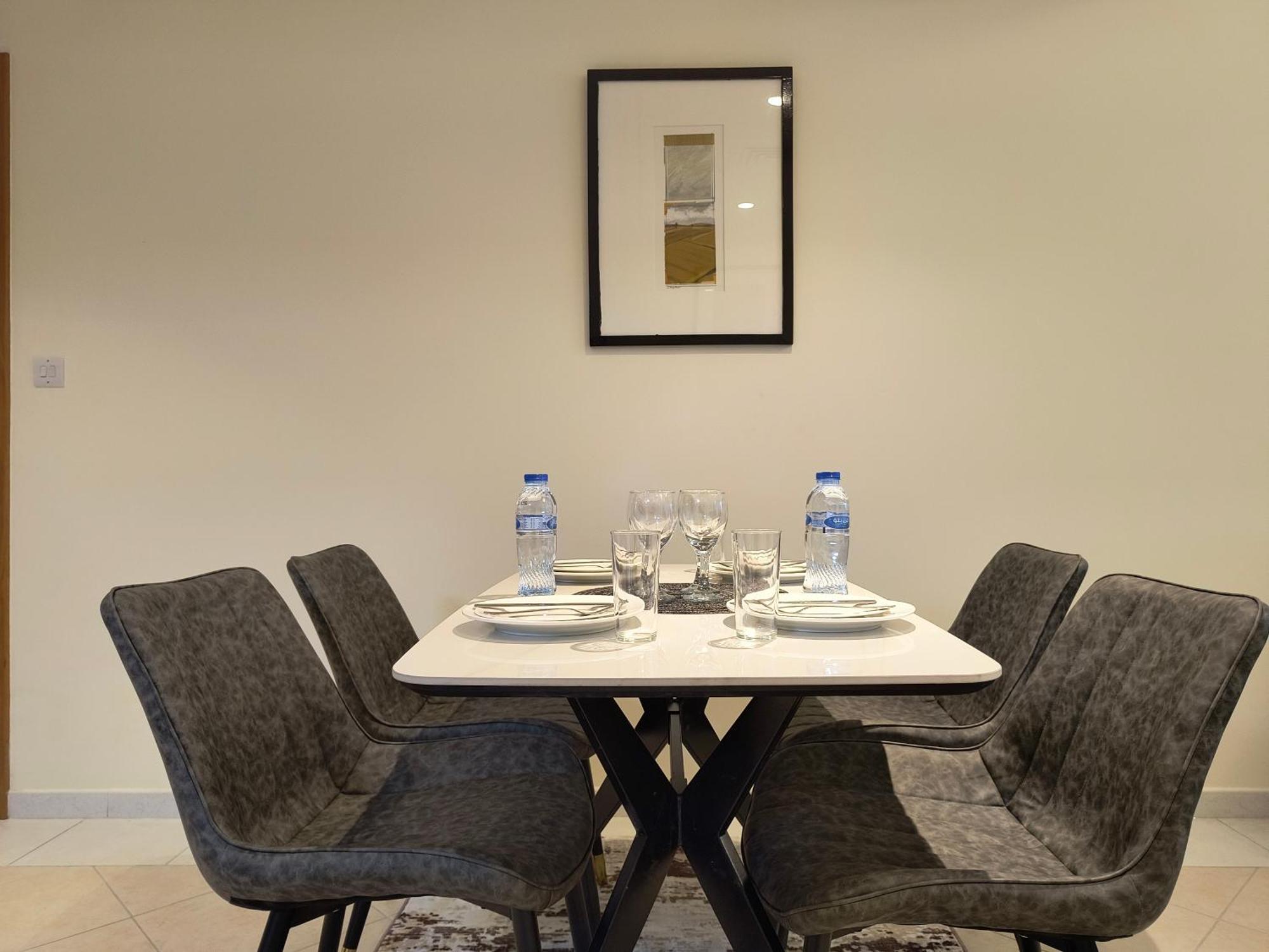 Trinity Holiday Homes - Sheikh Zayed Road Near To Financial Center Metro Station Dubaj Kültér fotó