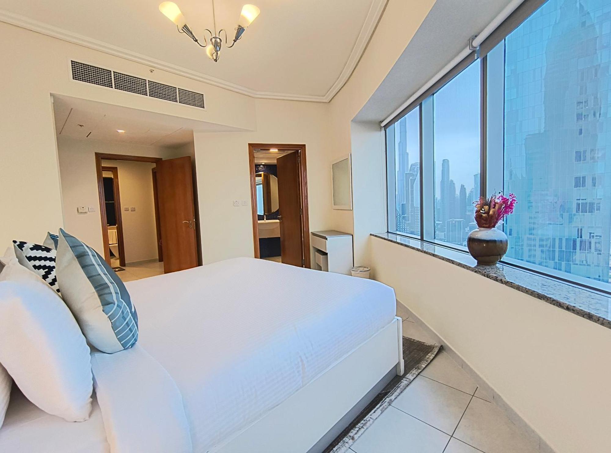 Trinity Holiday Homes - Sheikh Zayed Road Near To Financial Center Metro Station Dubaj Kültér fotó