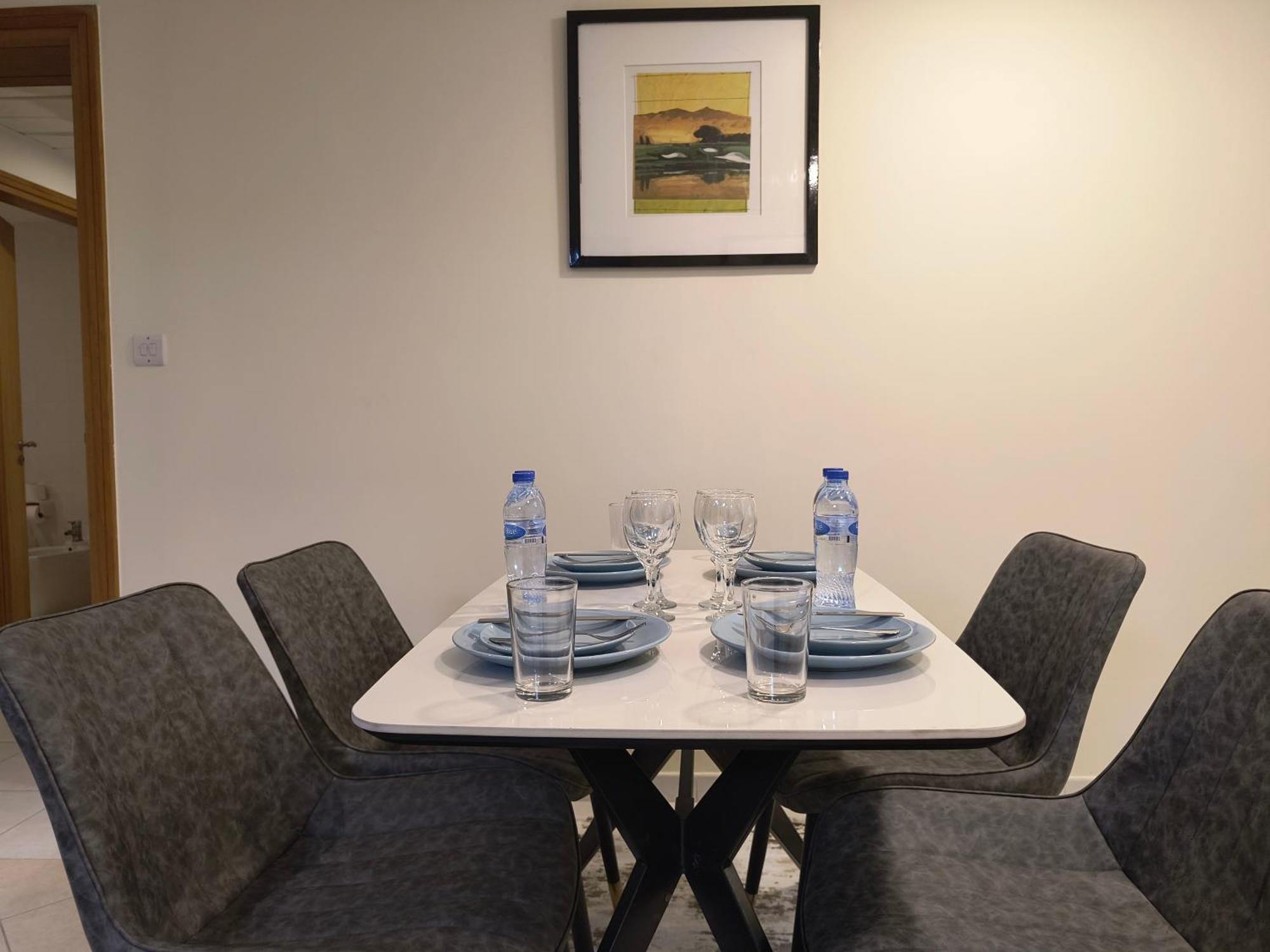 Trinity Holiday Homes - Sheikh Zayed Road Near To Financial Center Metro Station Dubaj Kültér fotó