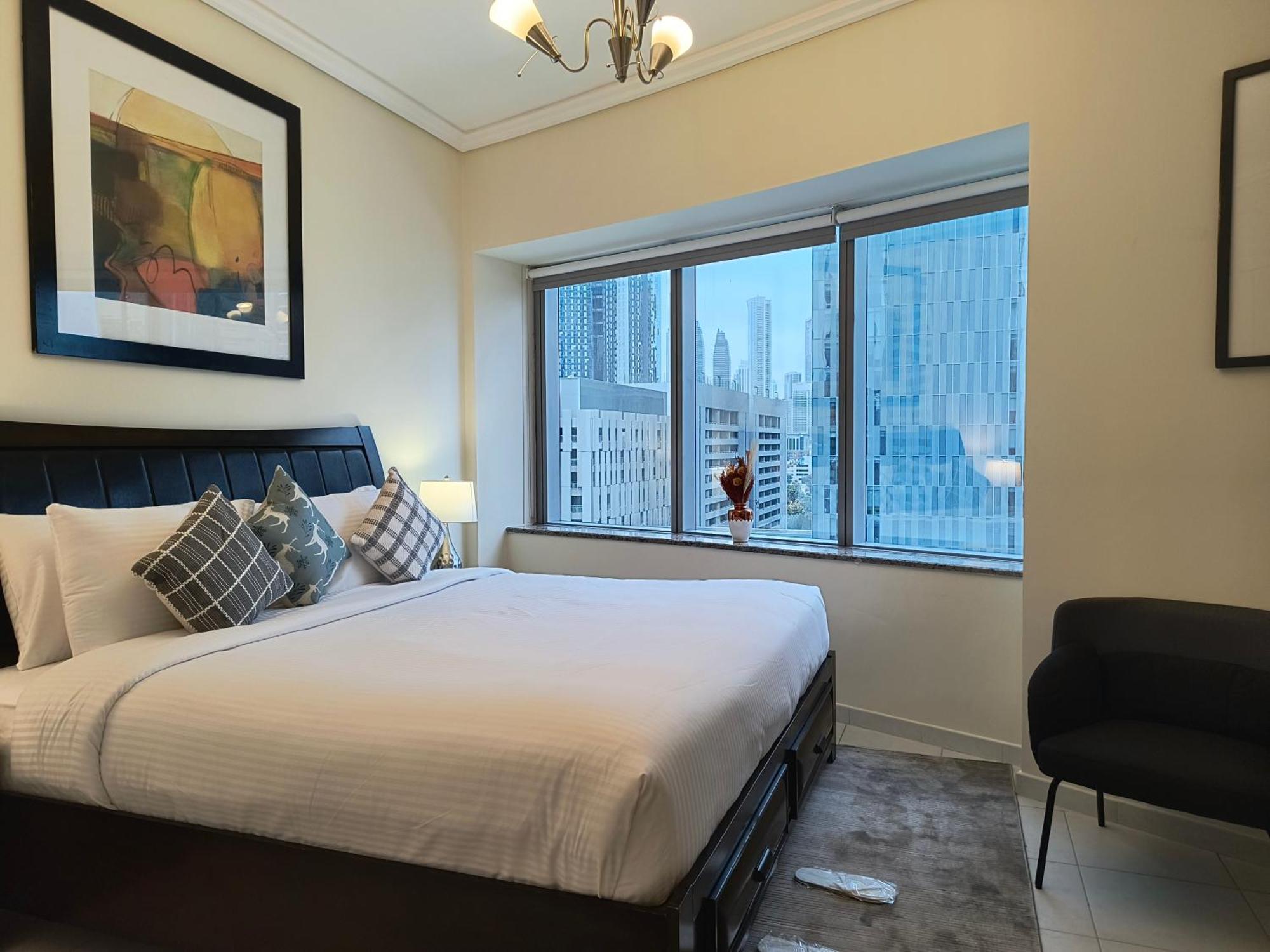 Trinity Holiday Homes - Sheikh Zayed Road Near To Financial Center Metro Station Dubaj Kültér fotó