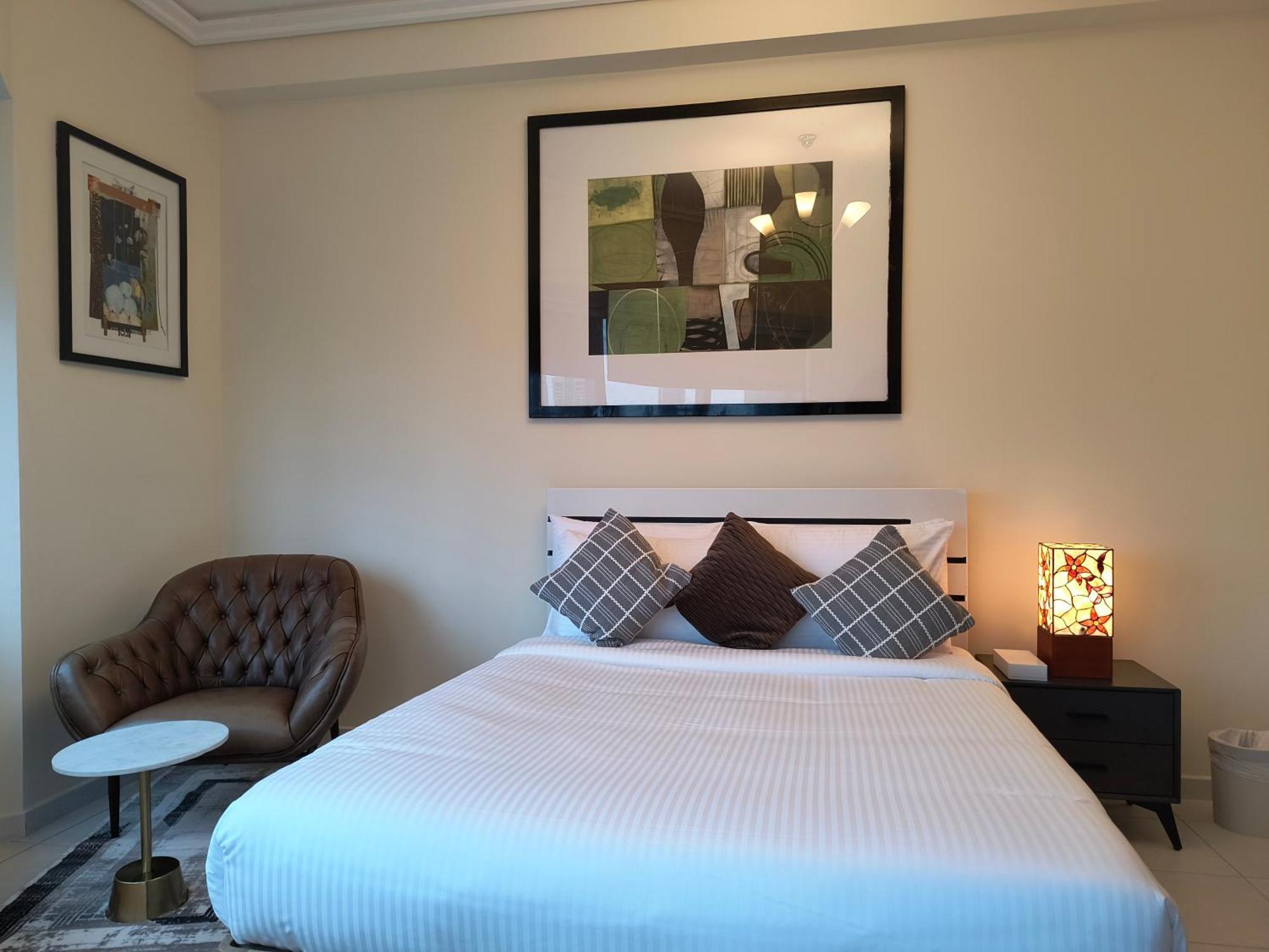 Trinity Holiday Homes - Sheikh Zayed Road Near To Financial Center Metro Station Dubaj Kültér fotó