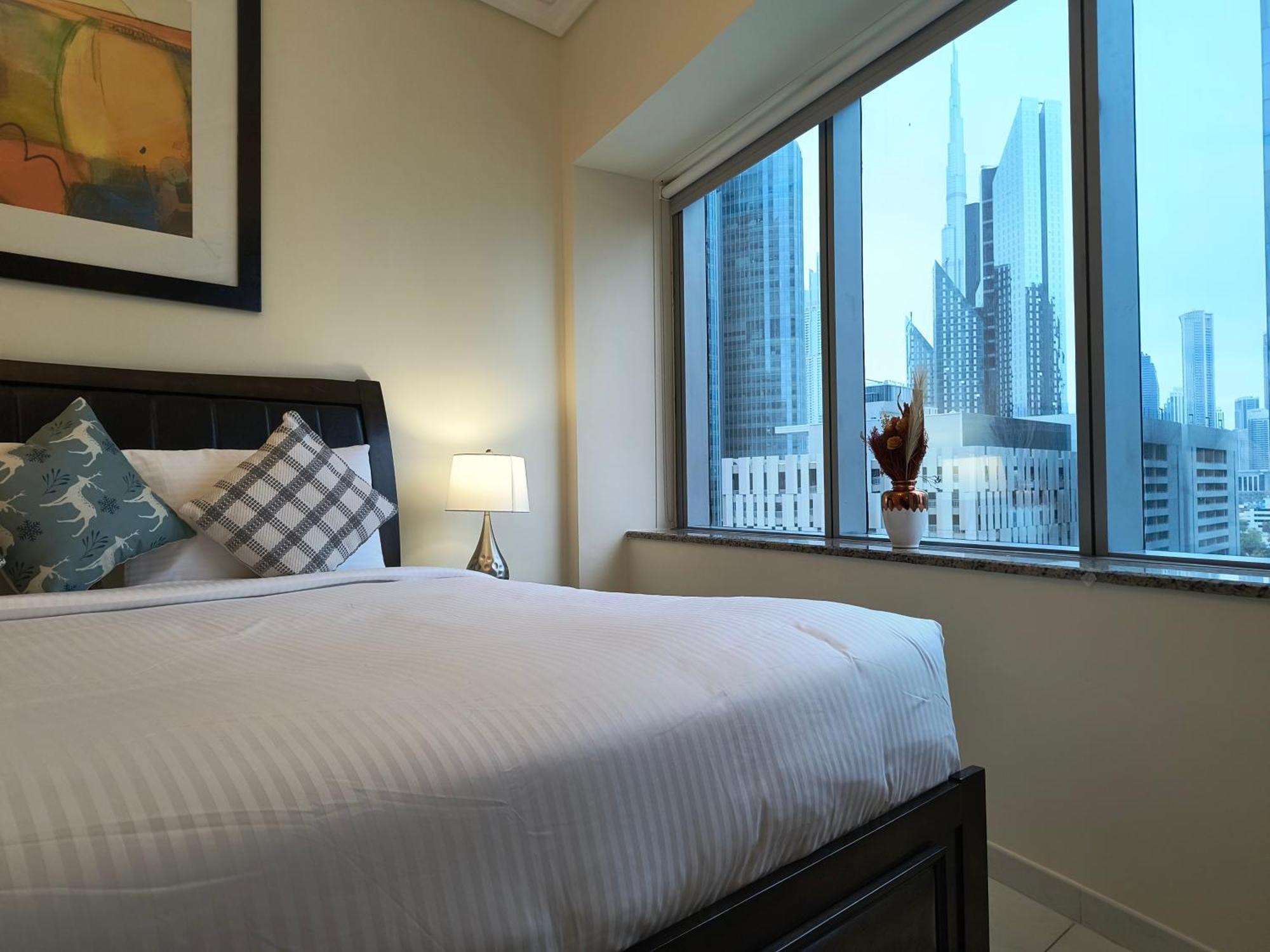 Trinity Holiday Homes - Sheikh Zayed Road Near To Financial Center Metro Station Dubaj Kültér fotó