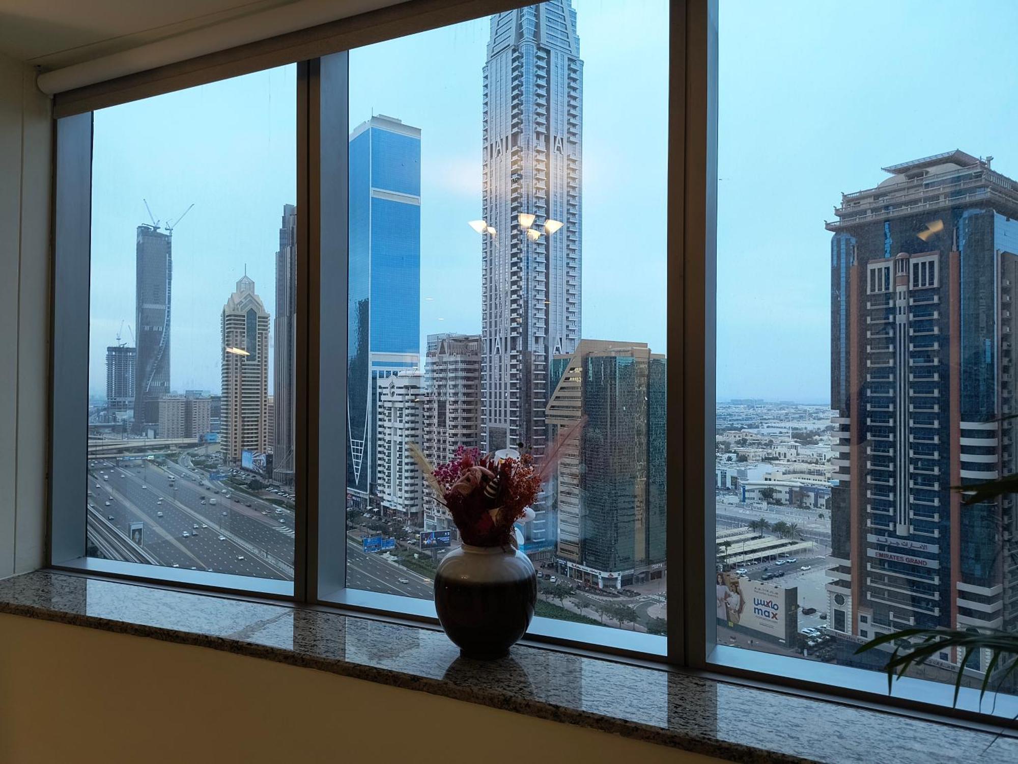 Trinity Holiday Homes - Sheikh Zayed Road Near To Financial Center Metro Station Dubaj Kültér fotó