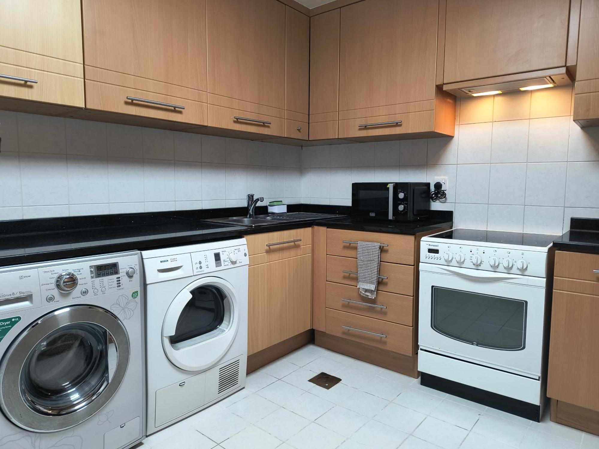 Trinity Holiday Homes - Sheikh Zayed Road Near To Financial Center Metro Station Dubaj Kültér fotó